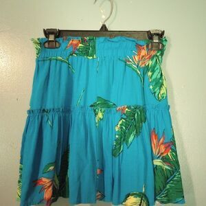 Tropical print ruffle trimmed tiered mini skirt
